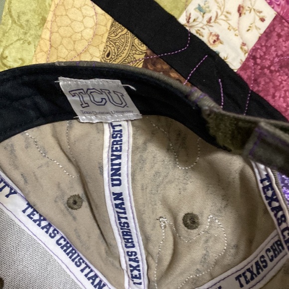 TCU army green with camo hat - Picture 3 of 3